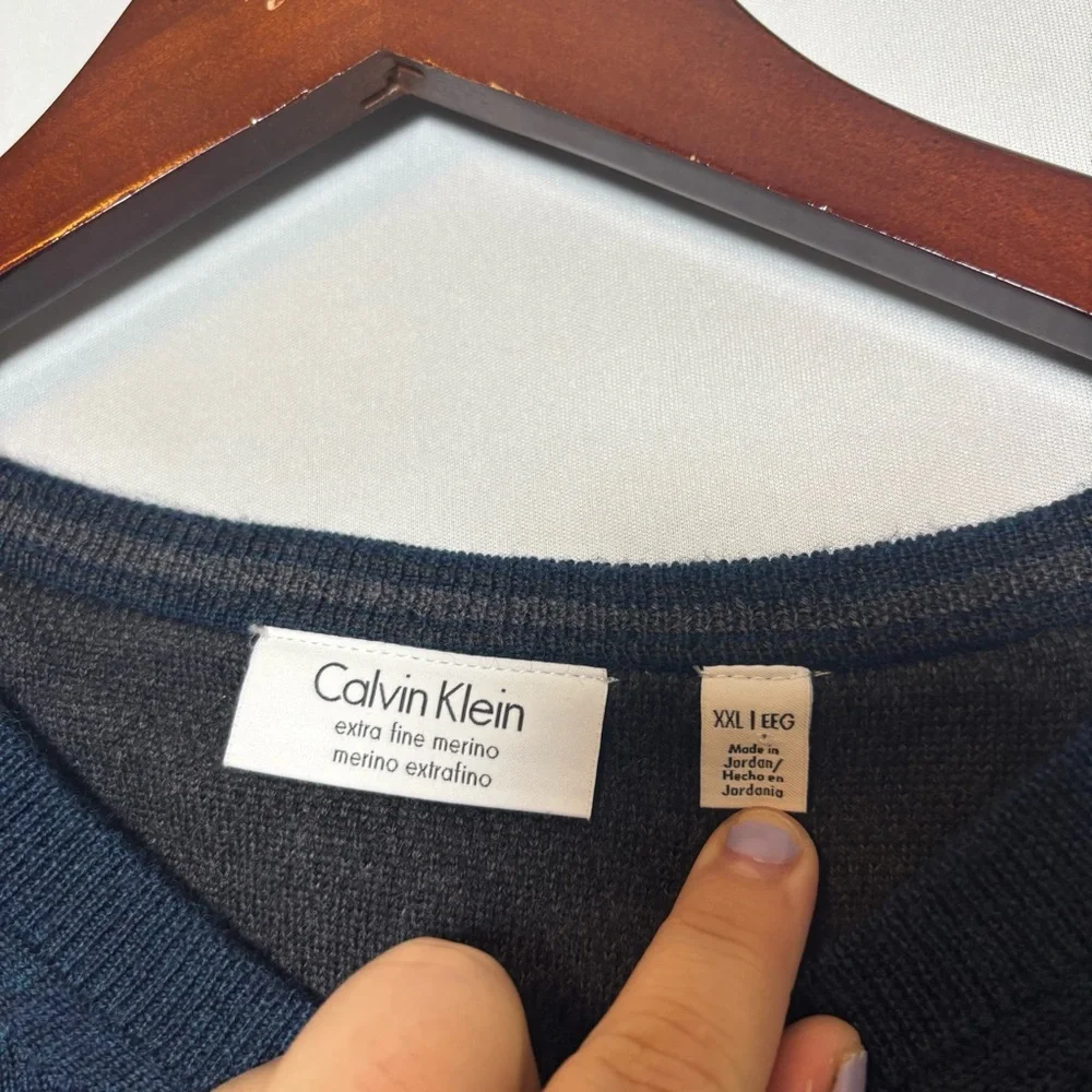 Calvin Klein Men’s Merino Wool Classic Navy V-Neck Men's Sweater Sz XXL